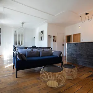https://cosy-republique.fr-provencehotel.com