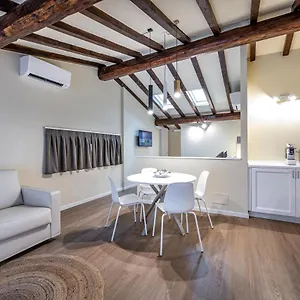 https://garibaldi-luxury-apartments.it-tuscanyhotel.com