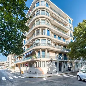 https://le-vilmorin-juan-les-pins.fr-provencehotel.com